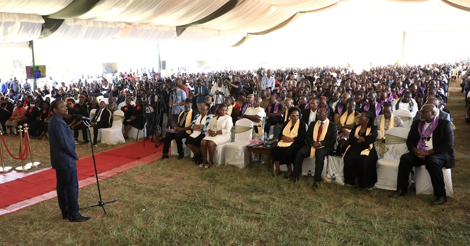 Wiper Leader Kalonzo Musyoka addressing mourners. 