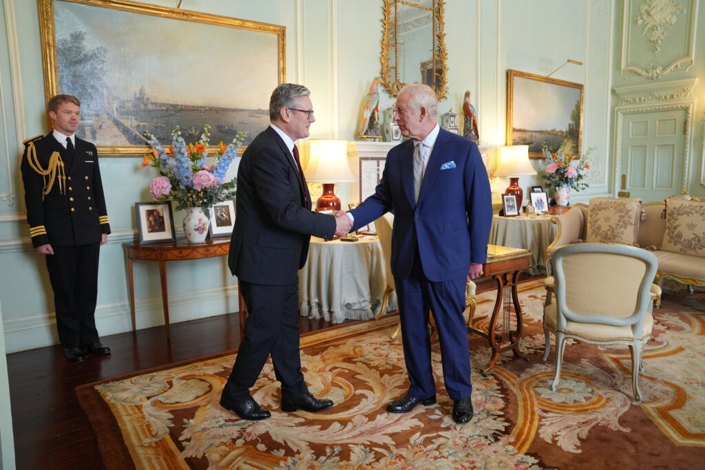 King Charles III hosting The Rt Hon Sir Keir Starmer.